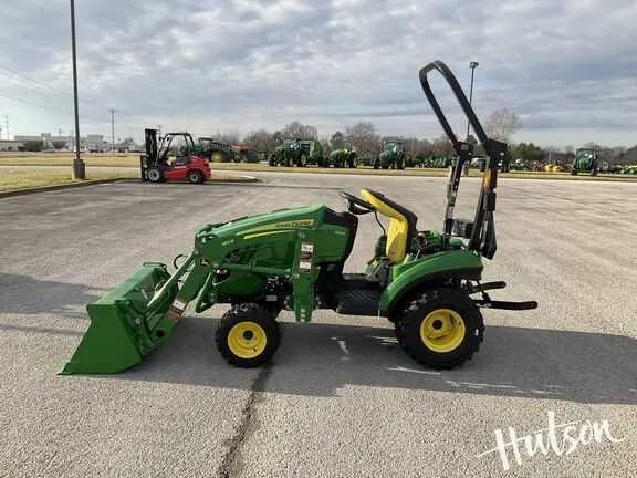 1023e john deere specs