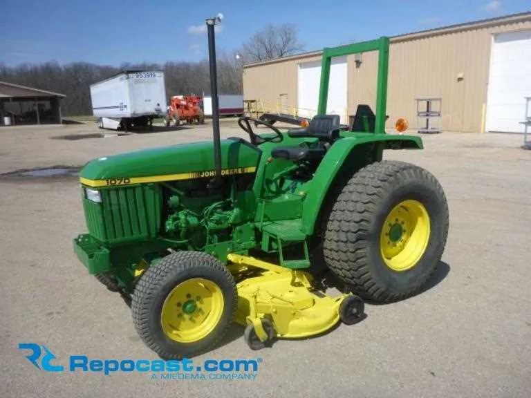 1070 john deere tractor specs