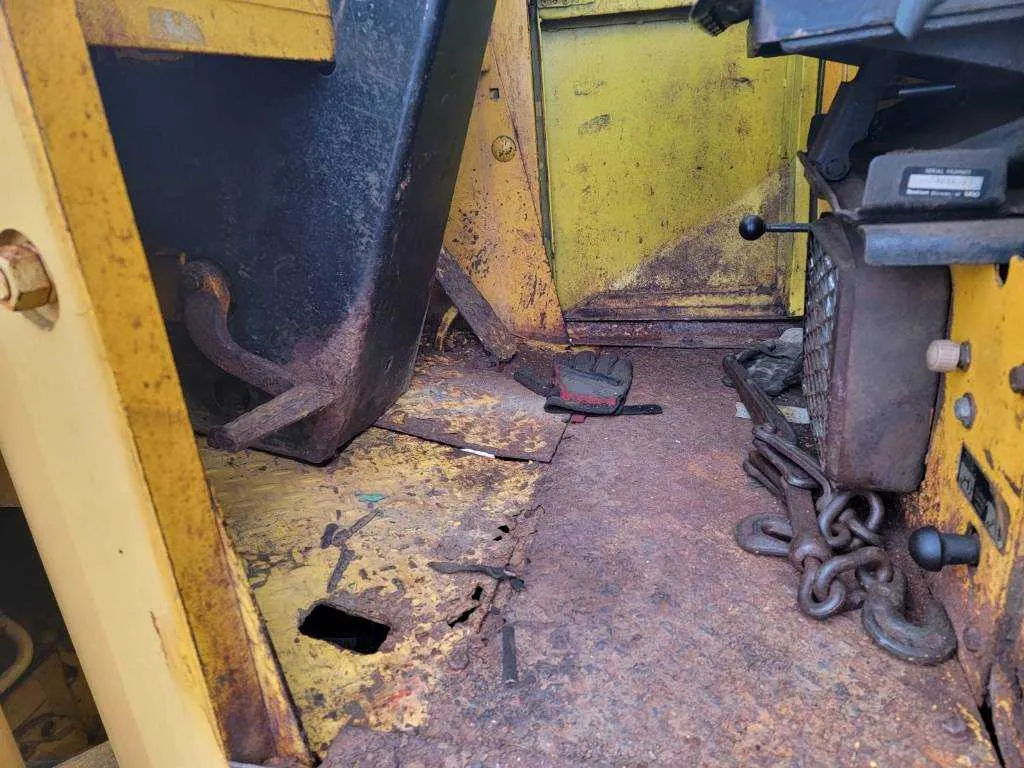 1980 john deere 444 loader specs