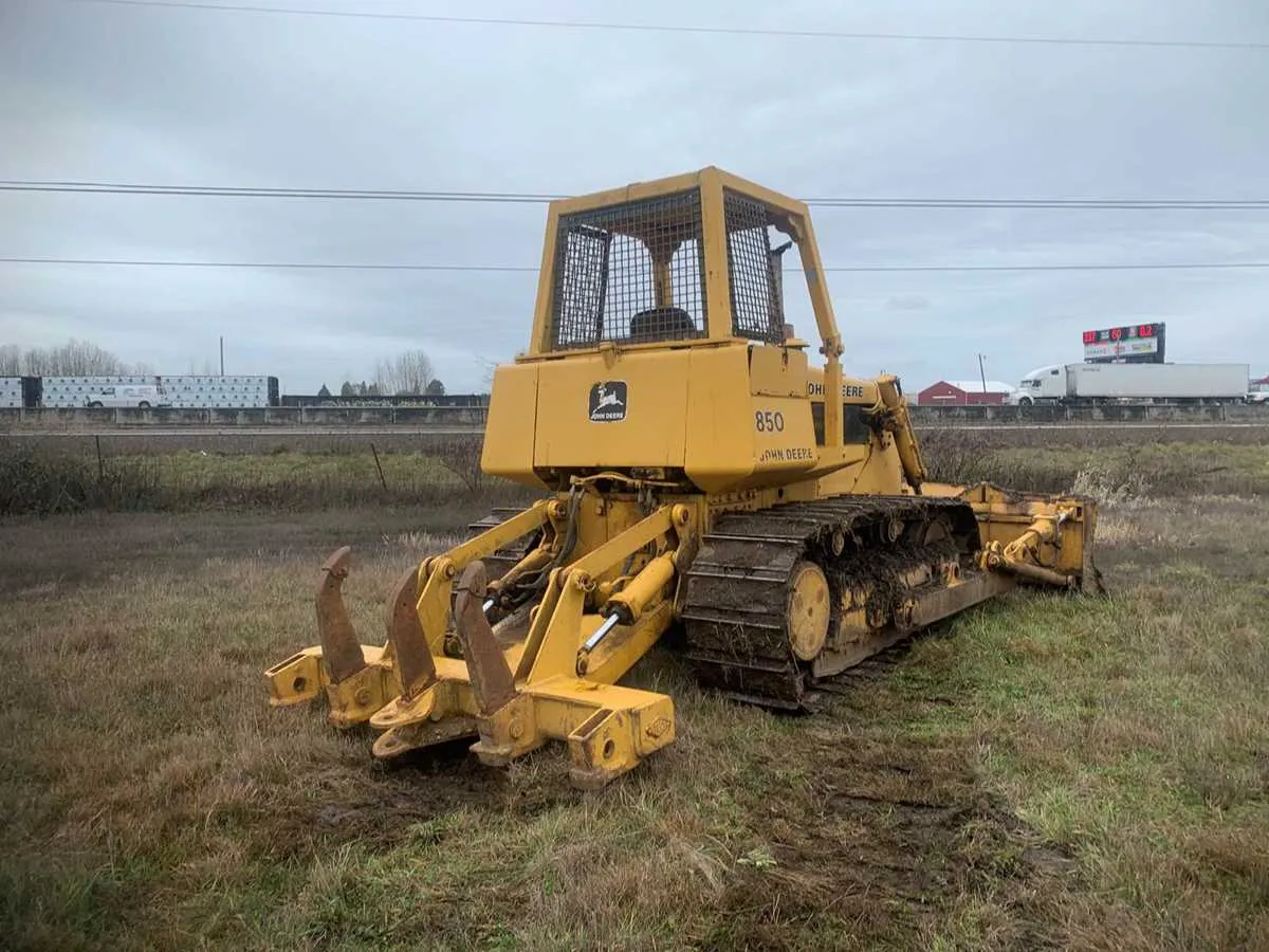 1984 john deere 750 dozer specs