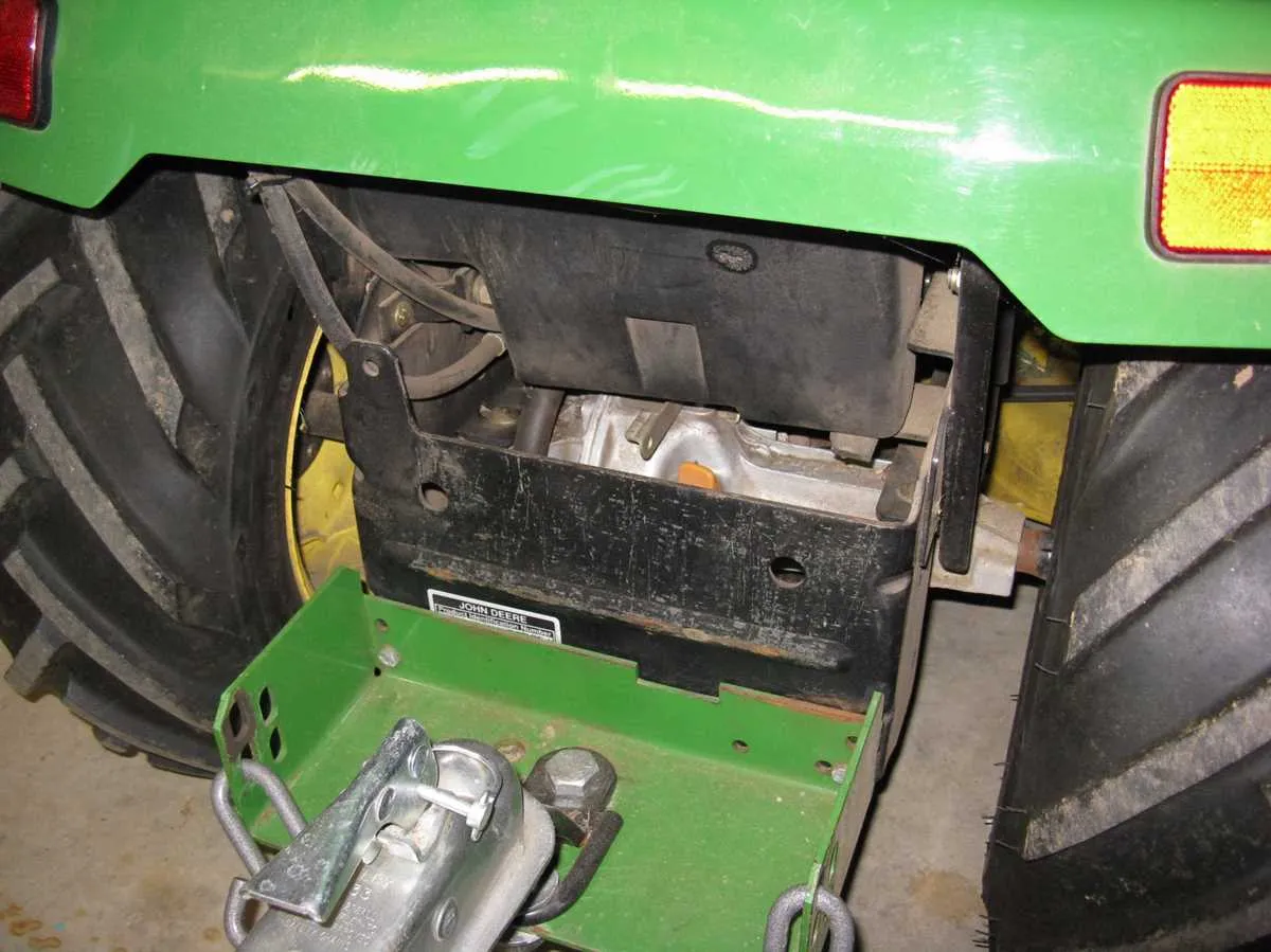2001 john deere 320 specs