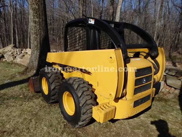 2002 john deere 240 specs
