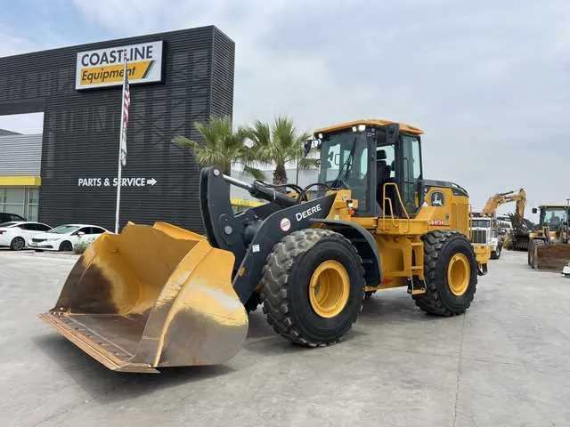 2004 john deere 325 specs