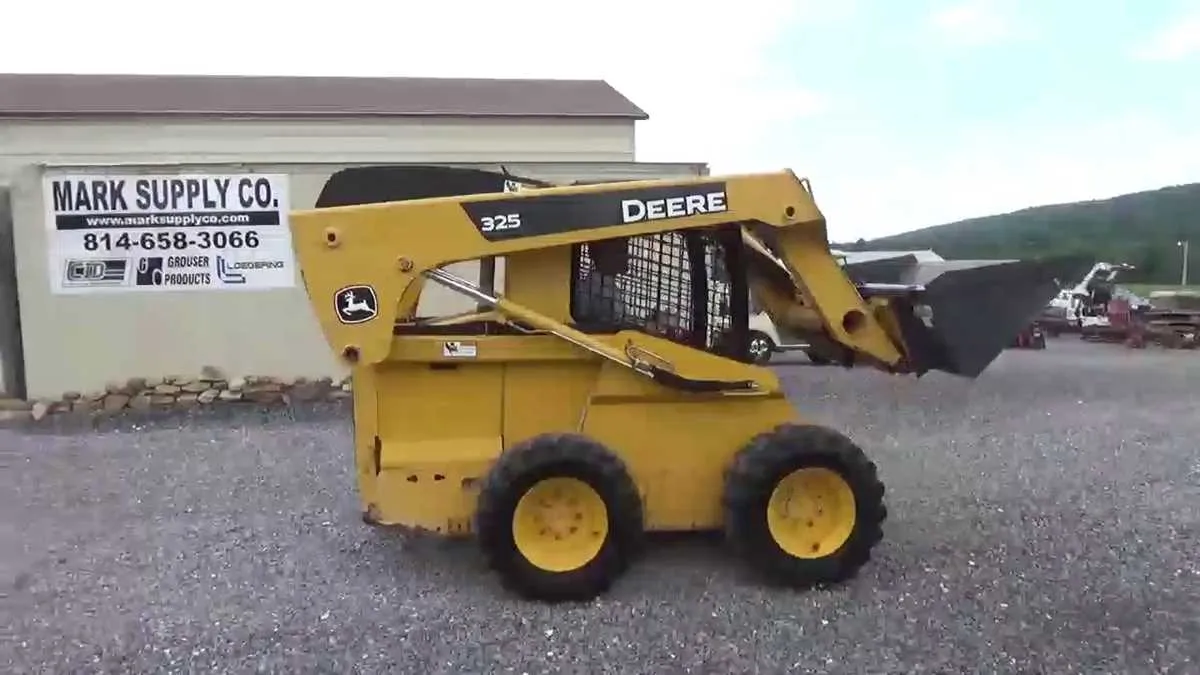 2005 john deere 325 skid steer specs