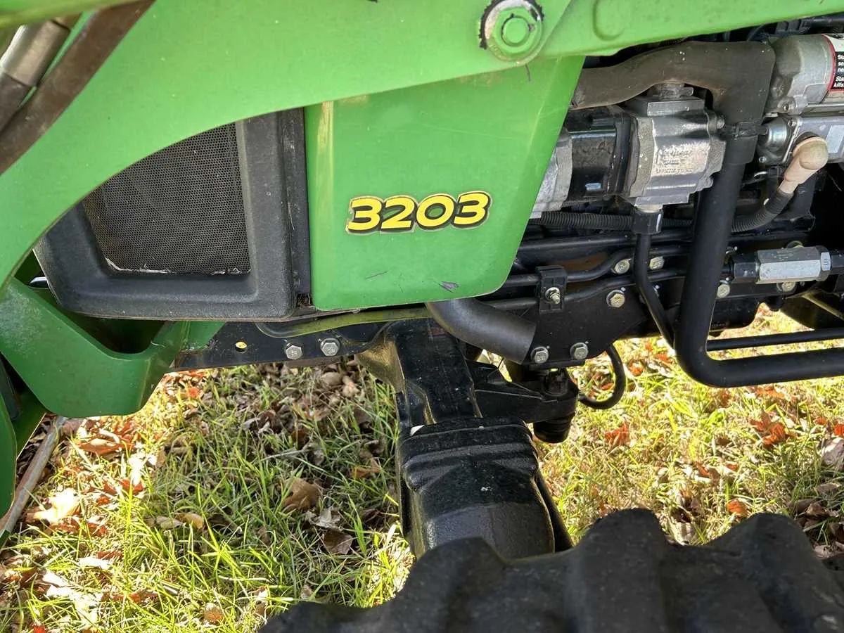 2009 john deere 3203 specs