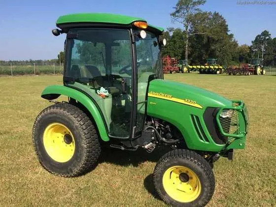 2009 john deere 3320 specs