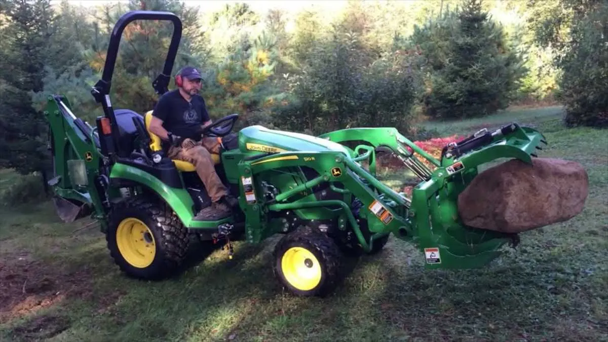 2013 john deere 2025r specs