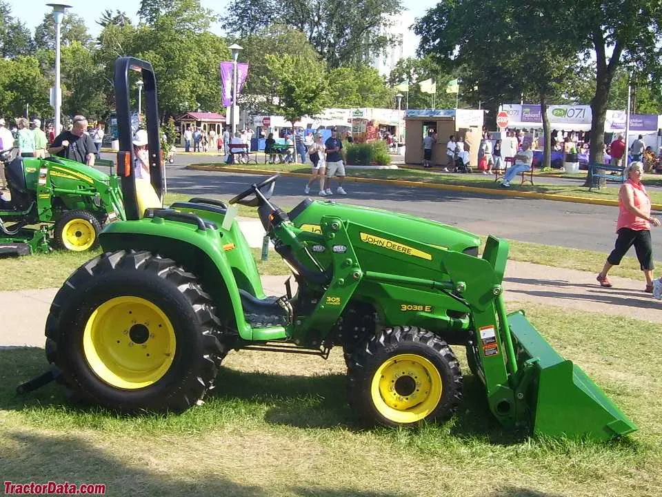 2013 john deere 3038e specs
