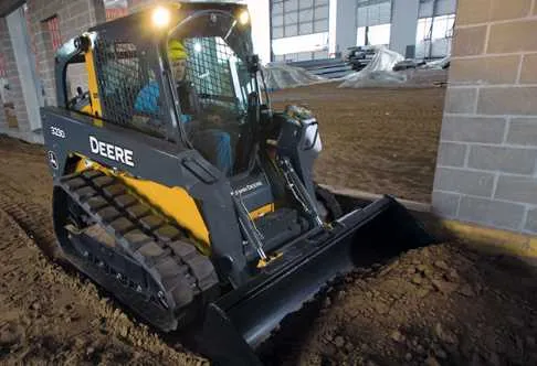 2014 john deere 323d specs