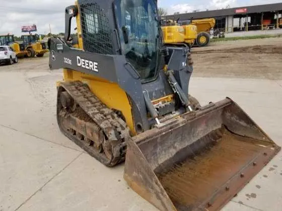 2015 john deere 323e specs