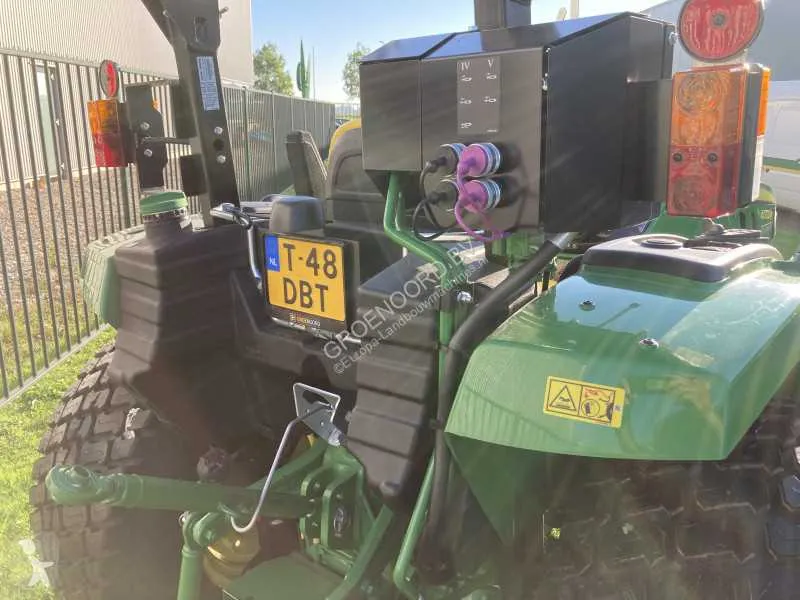 2015 john deere 4052m specs
