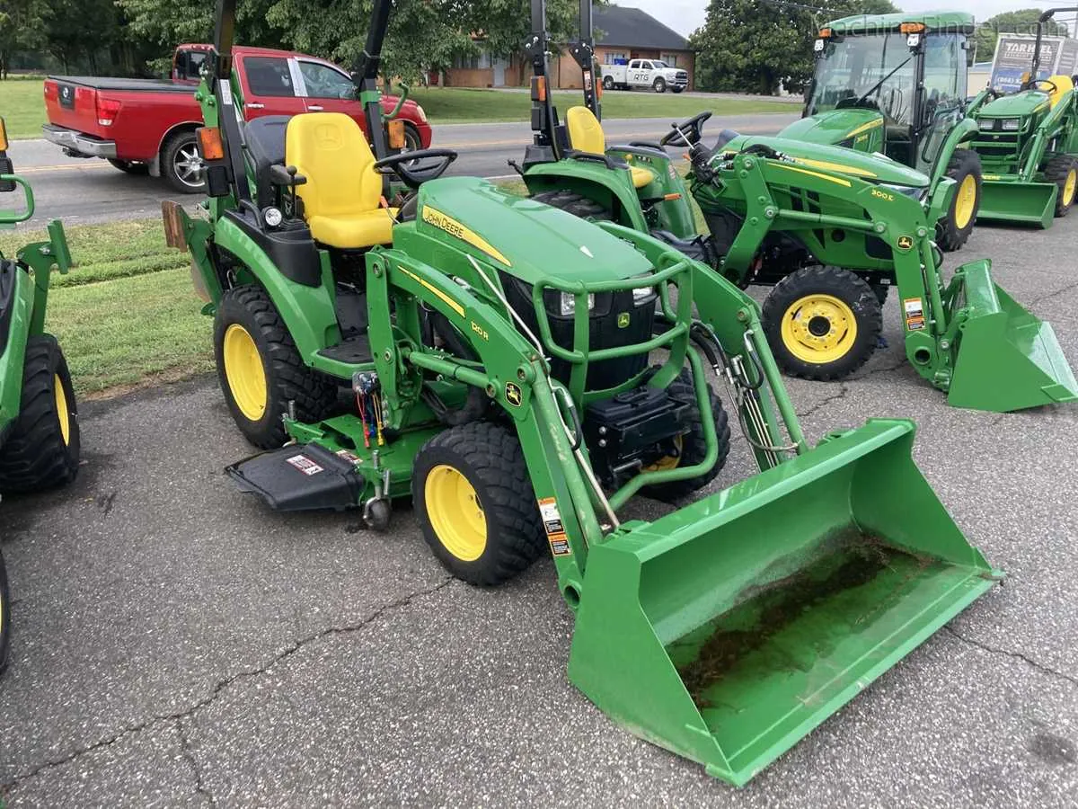 2019 john deere 2025r specs