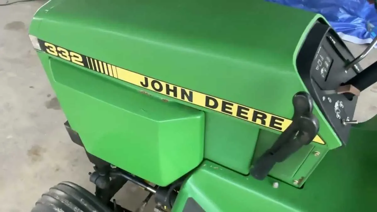 332 john deere specs