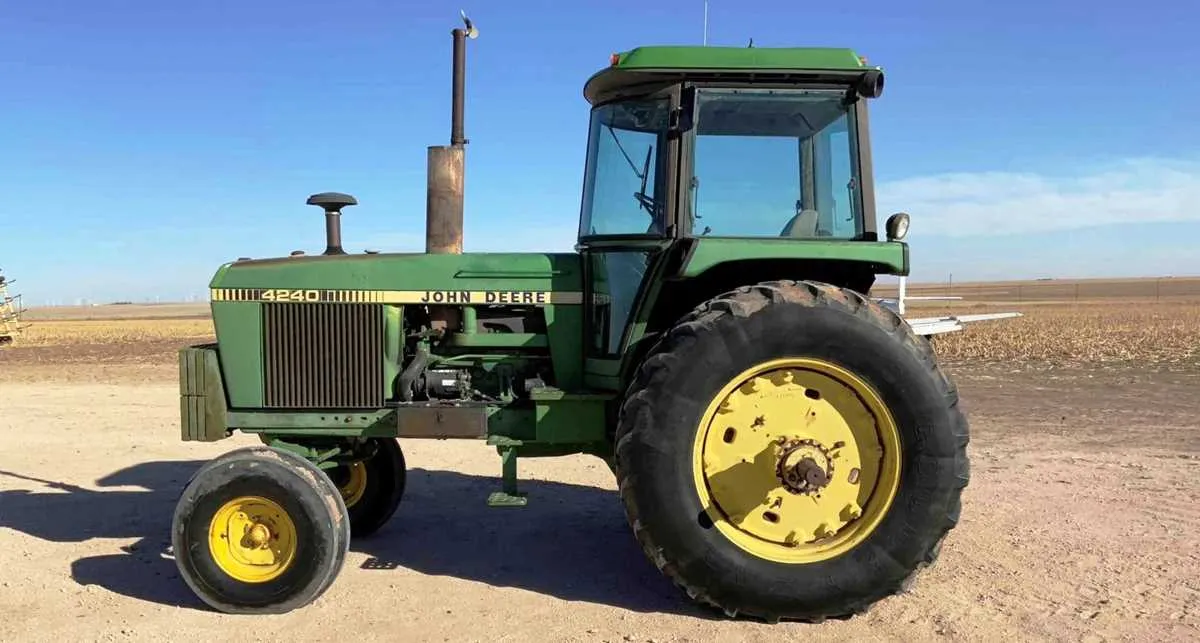 4240 john deere specs