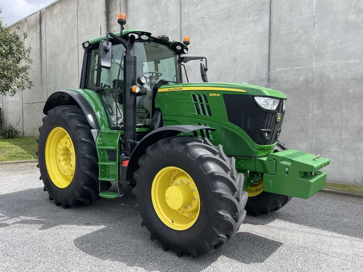 6195m john deere specs