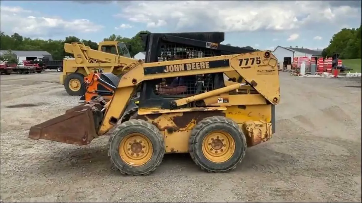 7775 john deere specs