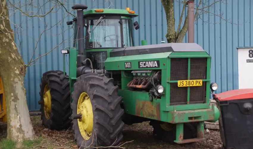 8400 john deere specs