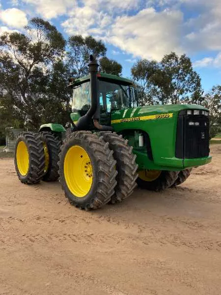 9300 john deere specs