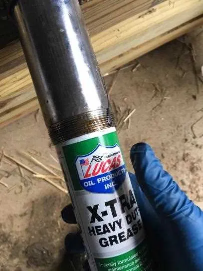 does lucas x tra heavy duty grease meet john deere specs