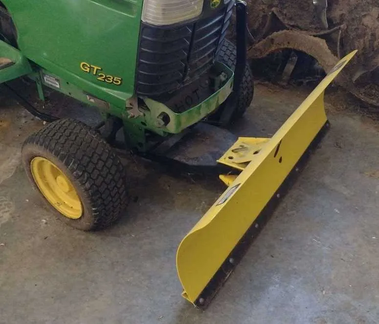 gt235 john deere specs