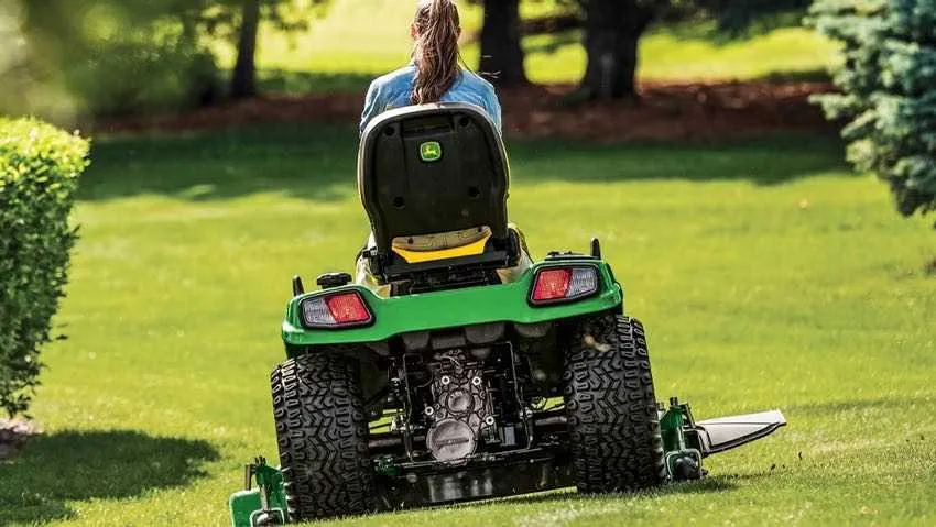 husqvarna yth1942 vs john deere s100 specs