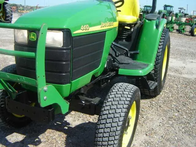 john deer 4410 specs