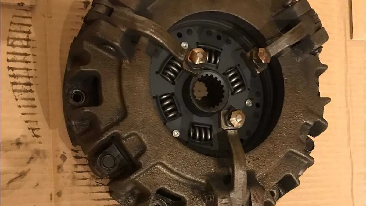 john deere 1050 tractor clutch and pressure plate torque specs john deere 1050 tractor clutch and pressure plate torque specs