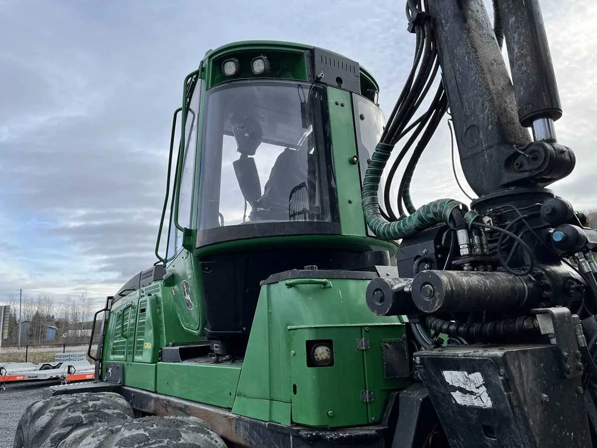 john deere 1210 forwarder specs