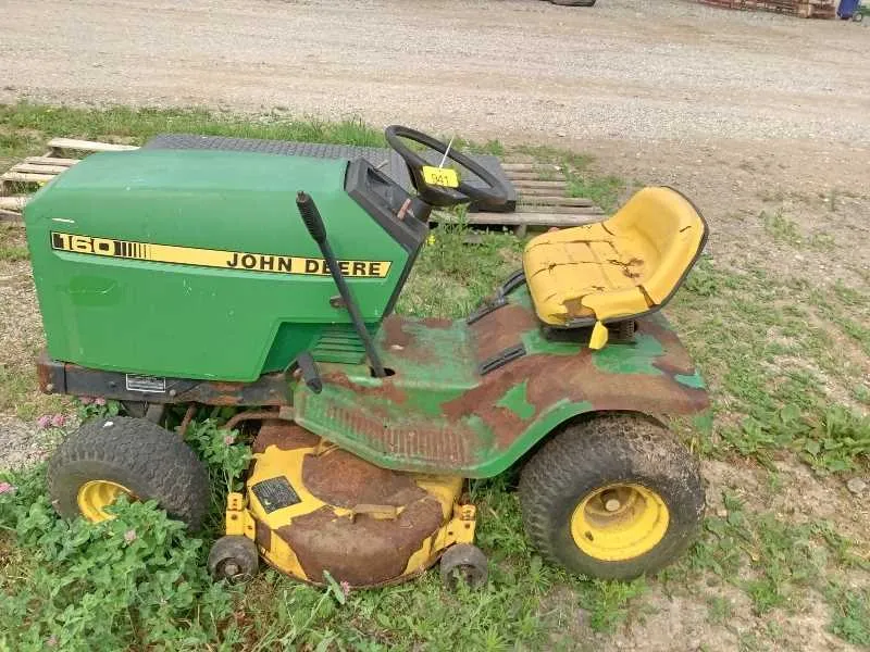 john deere 160 lawn tractor specs