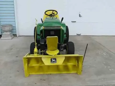 john deere 210 lawn tractor specs
