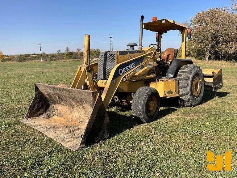 john deere 210le 4x4 skip loader specs