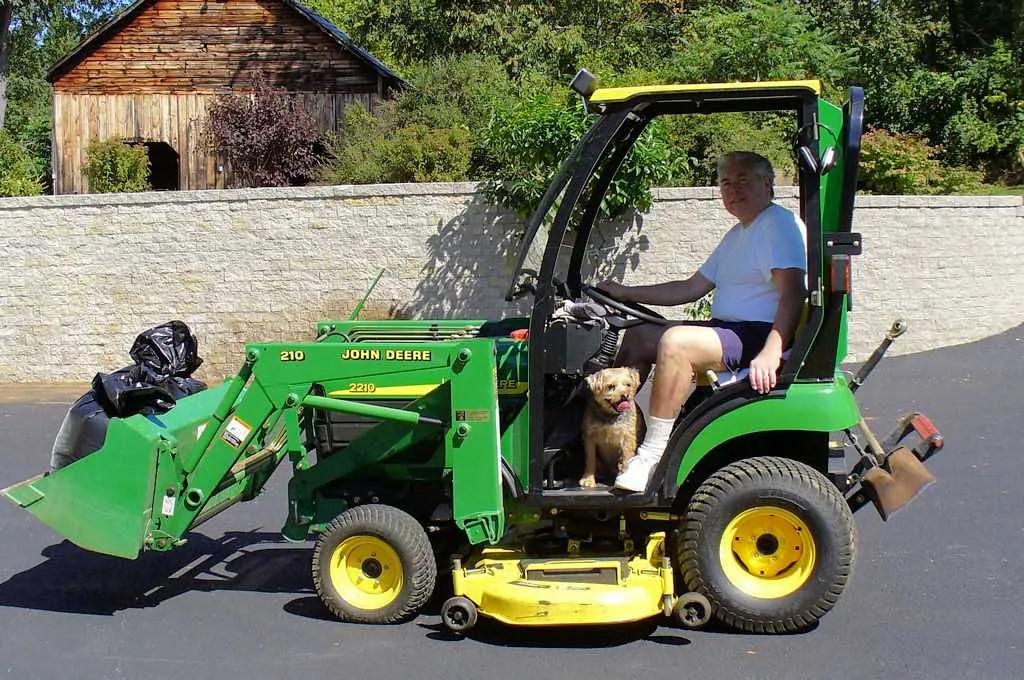 john deere 2210 compact tractor specs