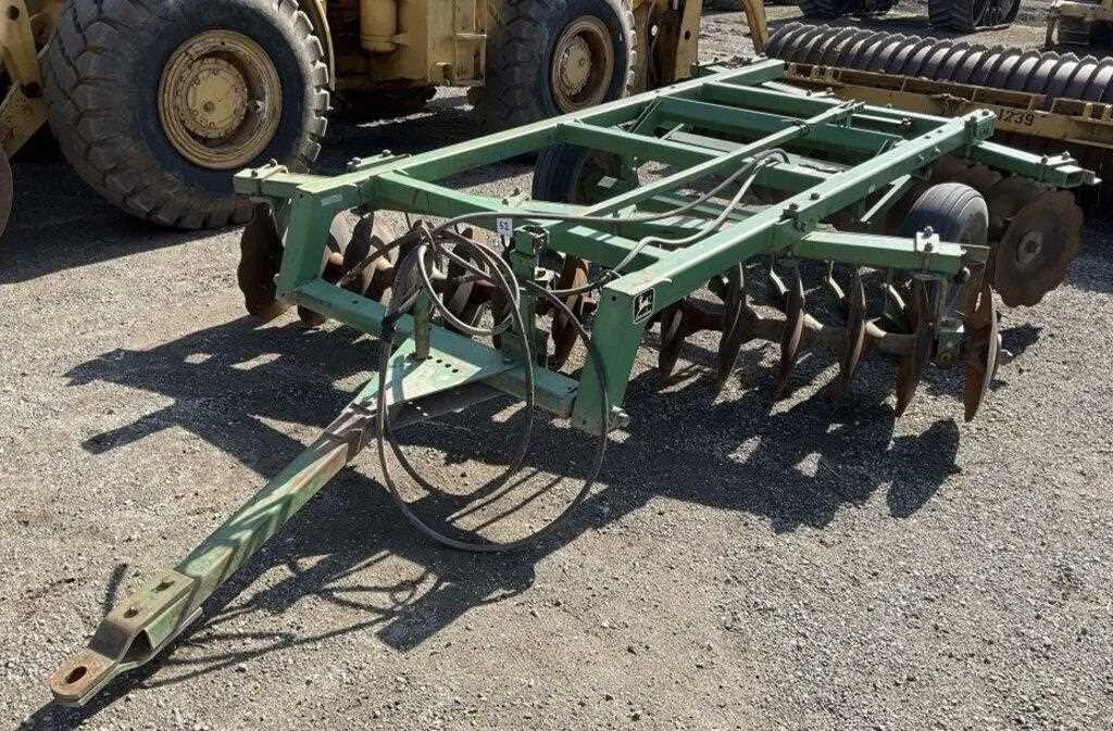 john deere 225 disc specs