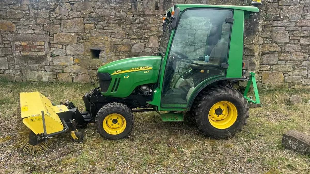 john deere 2320 hst specs