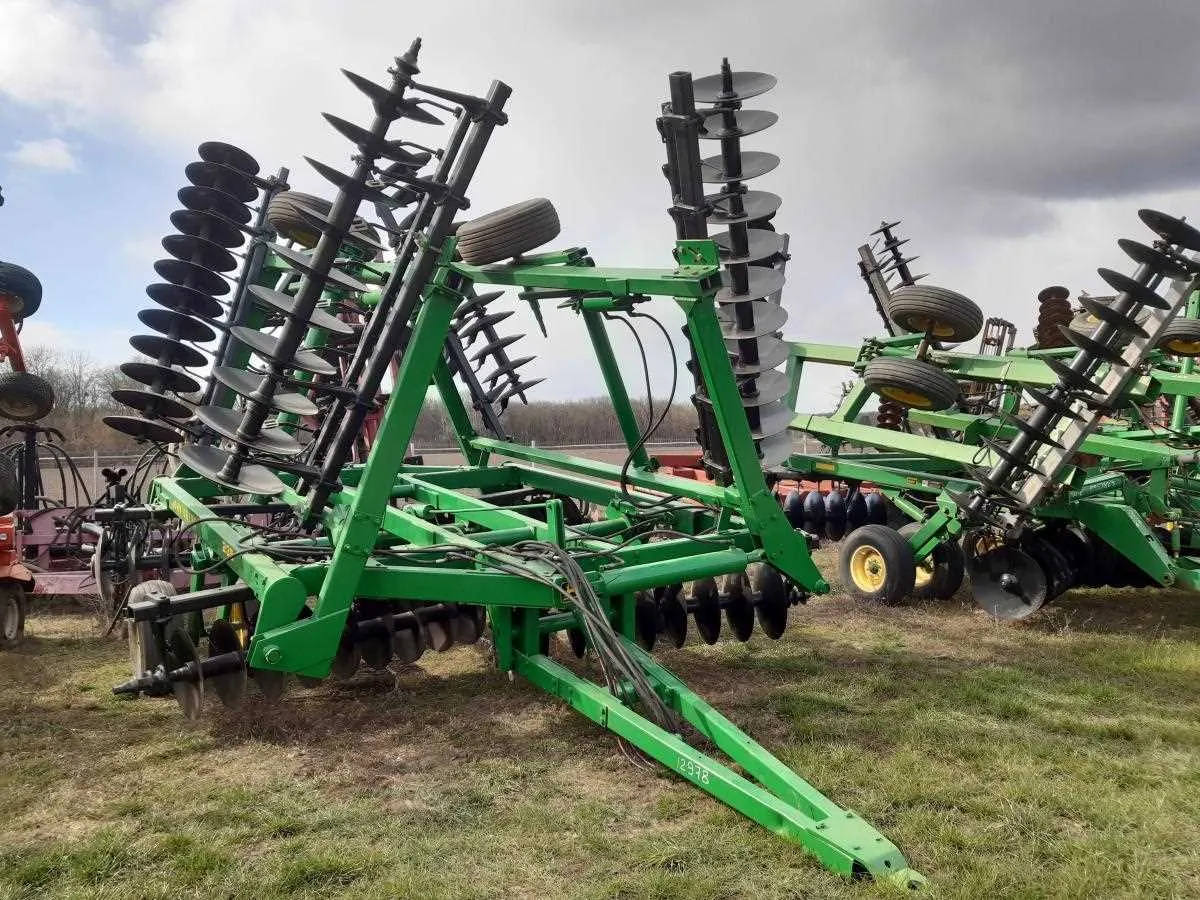 john deere 235 disc specs