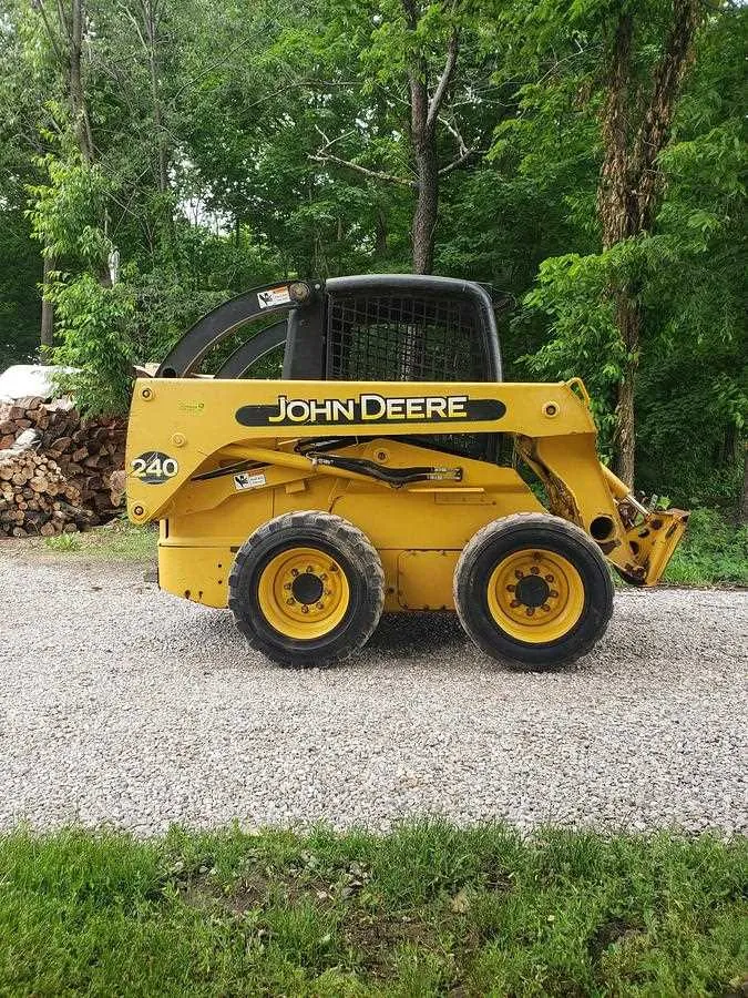 john deere 240 skid steer loader specs