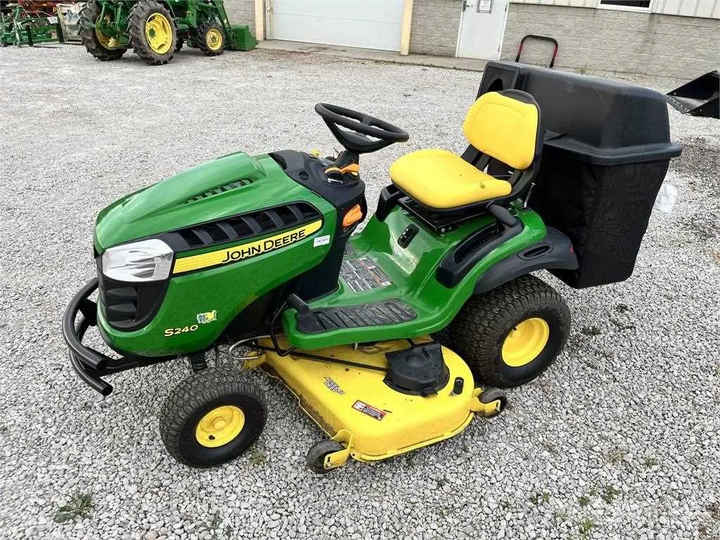 john deere 240 tractor specs