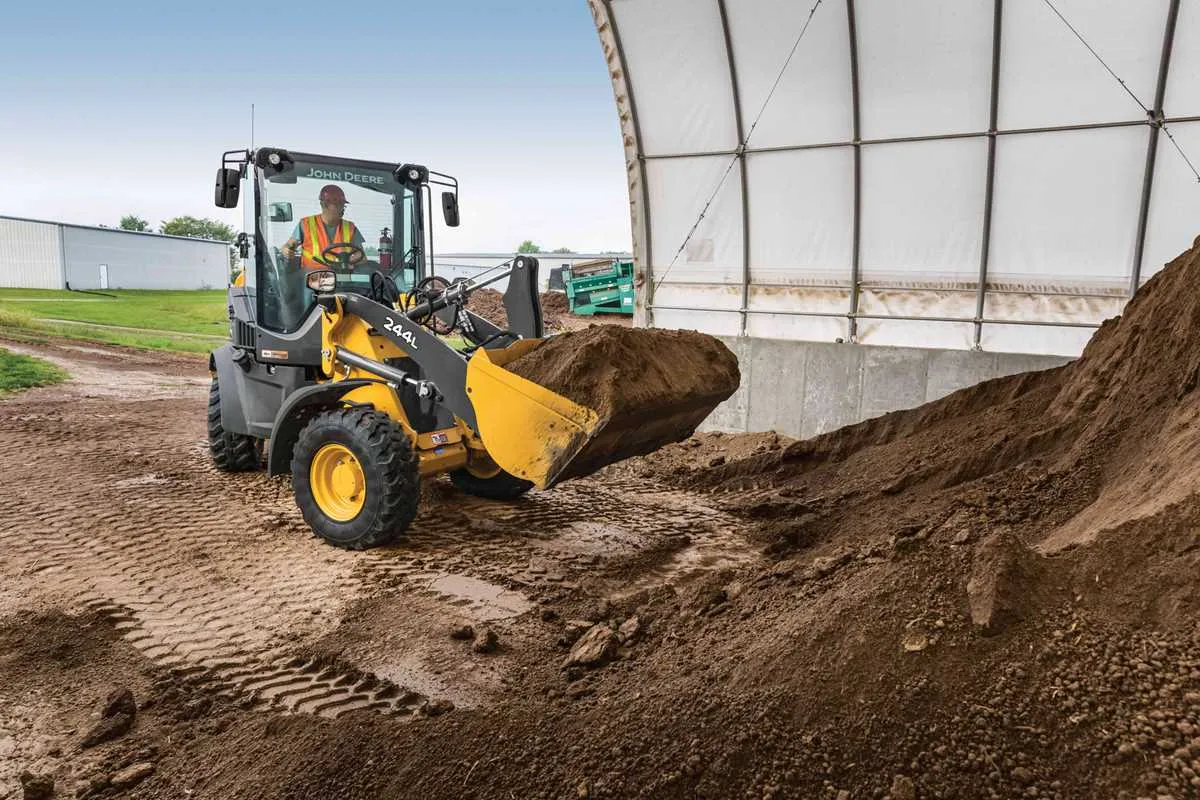 john deere 244 l tire specs