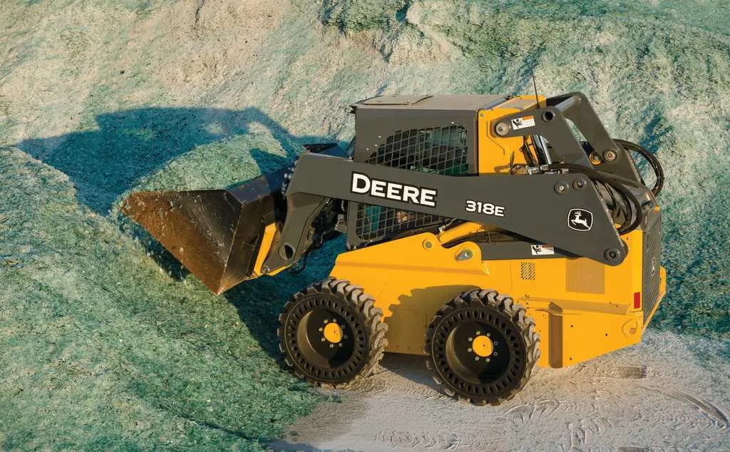 john deere 318e specs