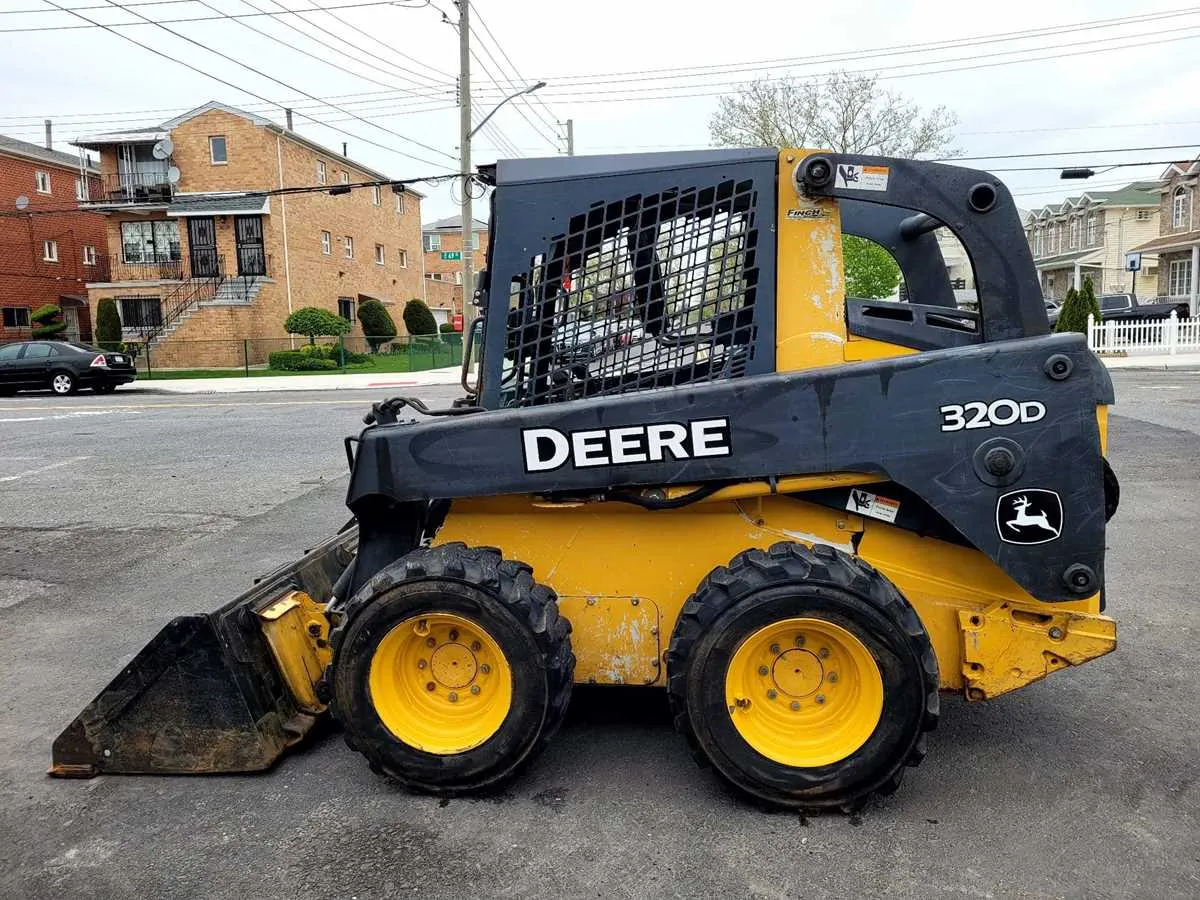 john deere 320d skid steer specs