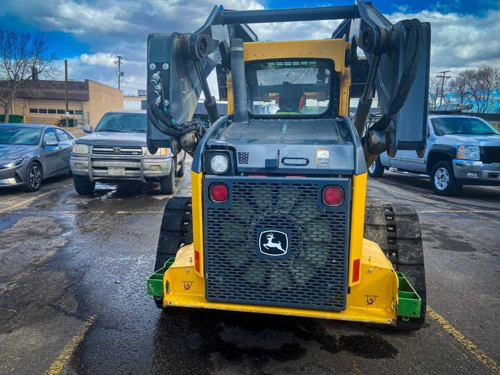 john deere 323e skid steer specs