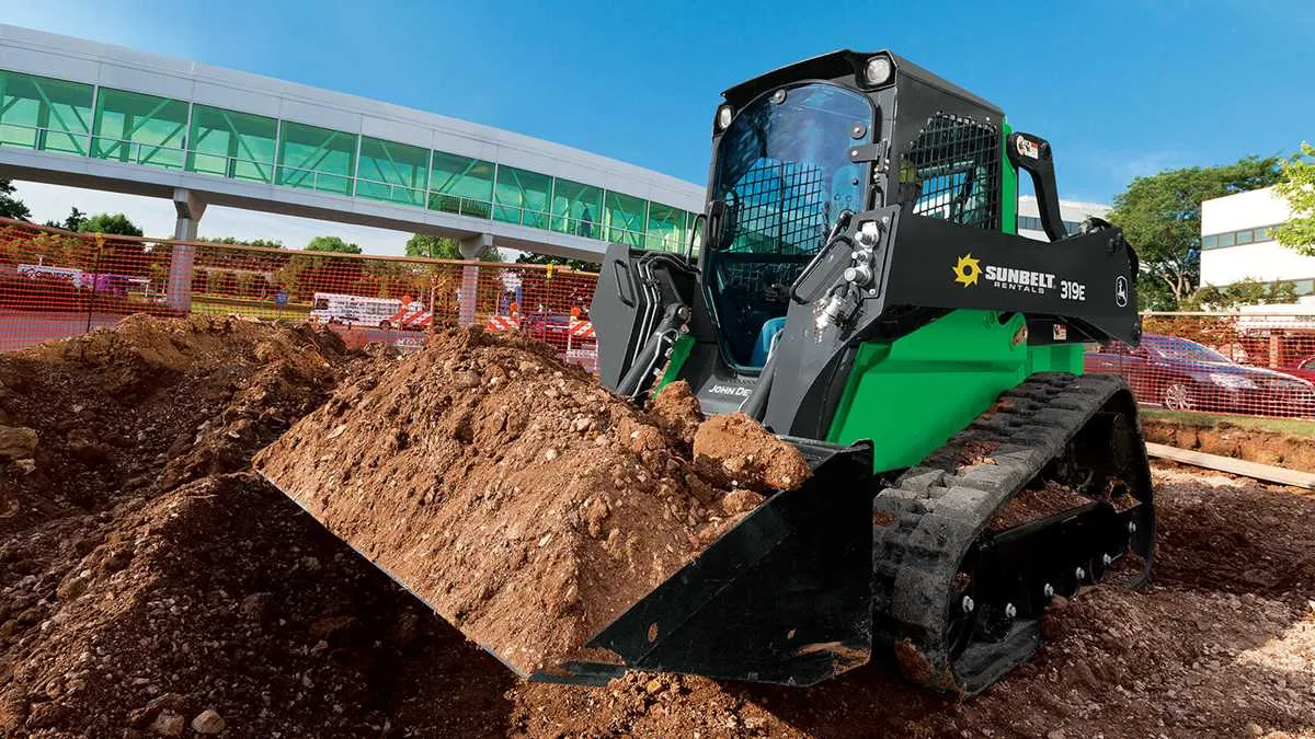 john deere 334p specs