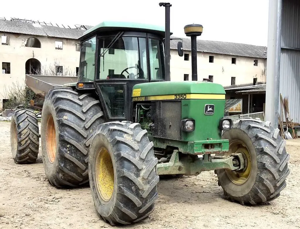 john deere 3350 specs
