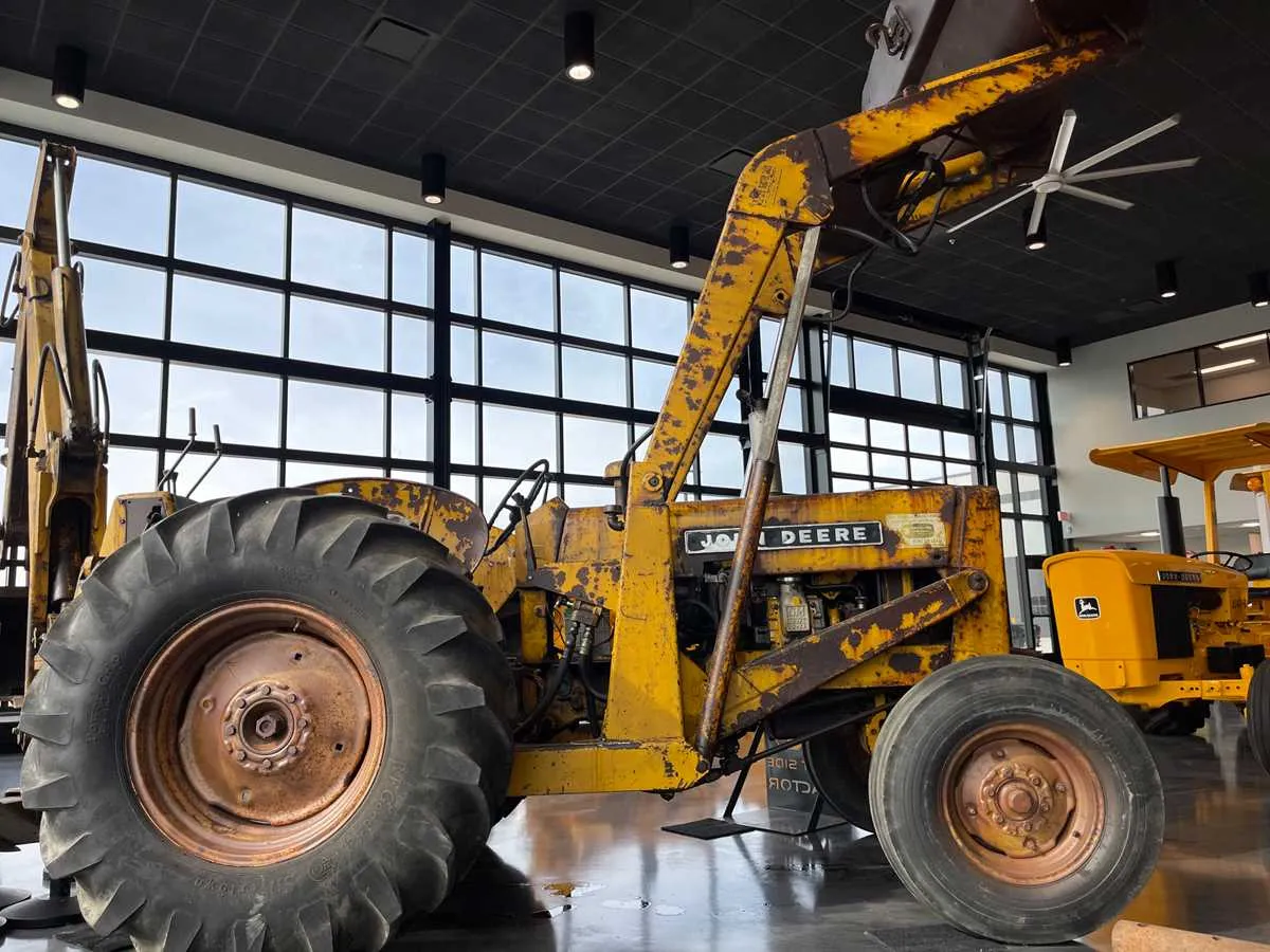 john deere 440e tractor specs