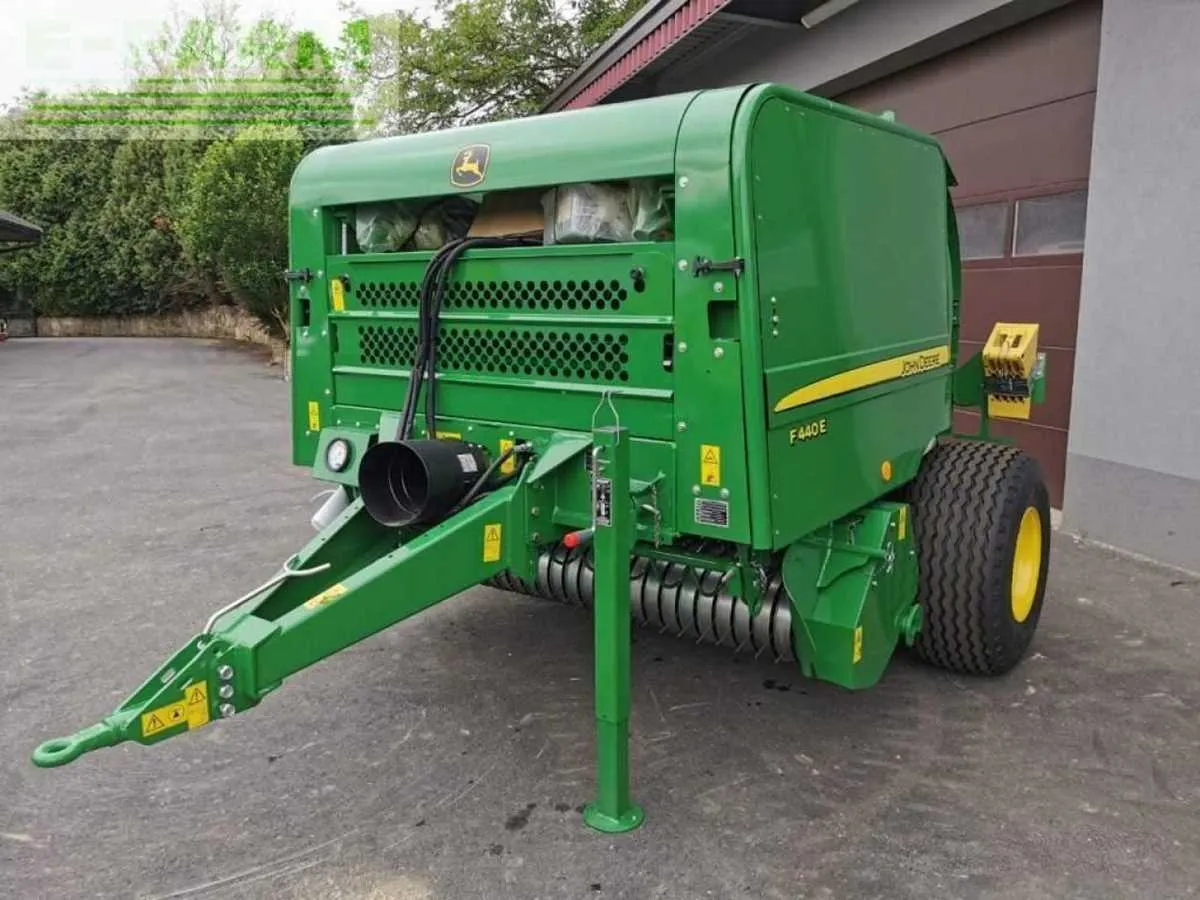 john deere 440e tractor specs