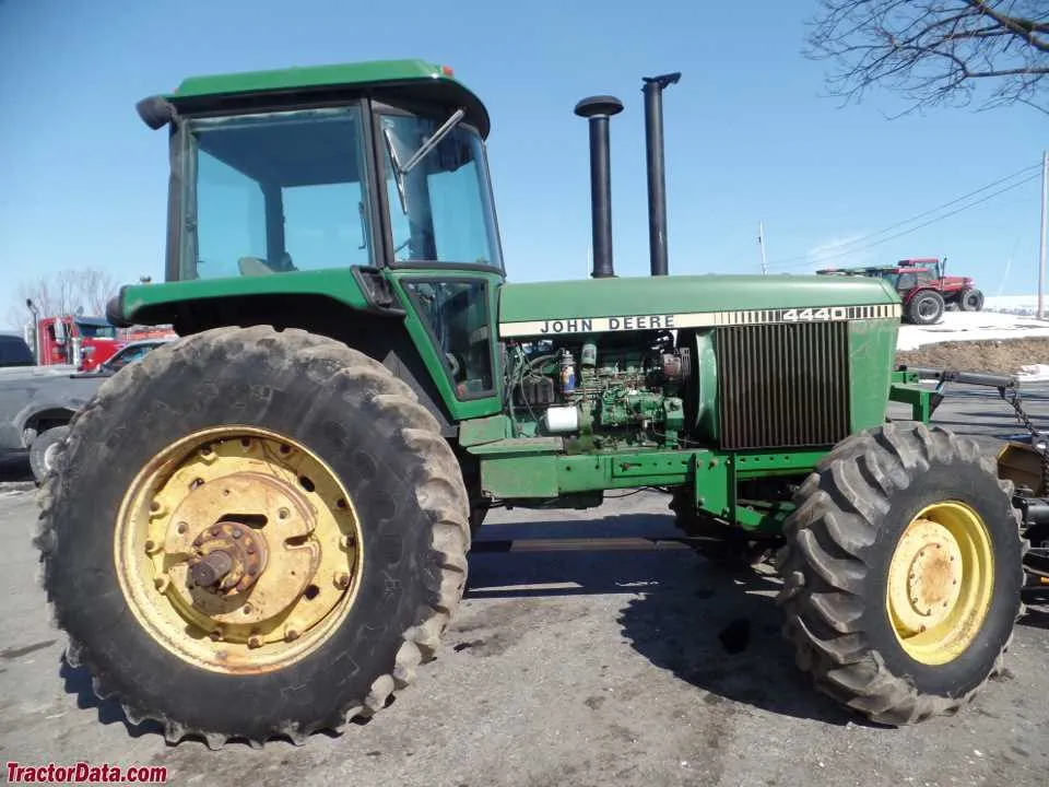 john deere 4440 spec