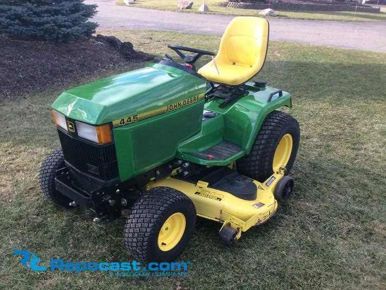 john deere 445 lawn tractor specs