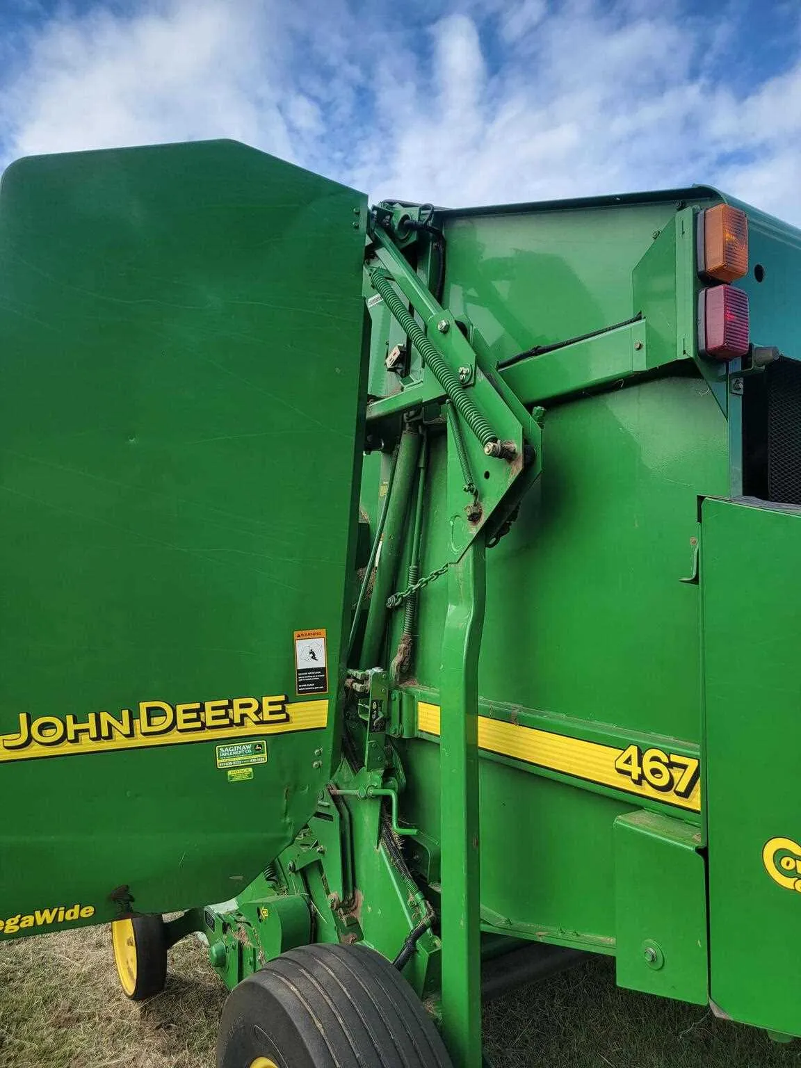 john deere 467 square baler specs