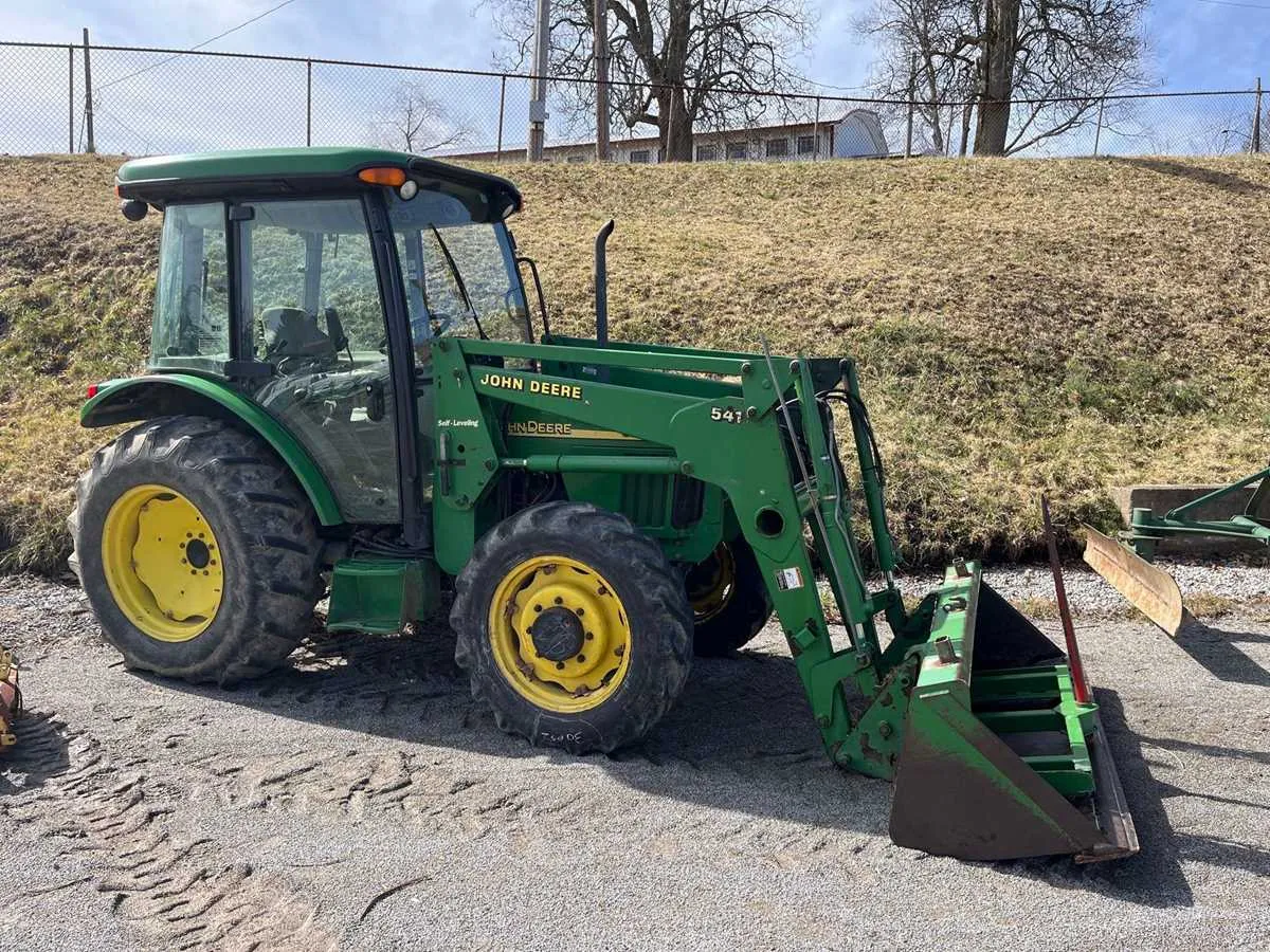 john deere 5220 tractor specs