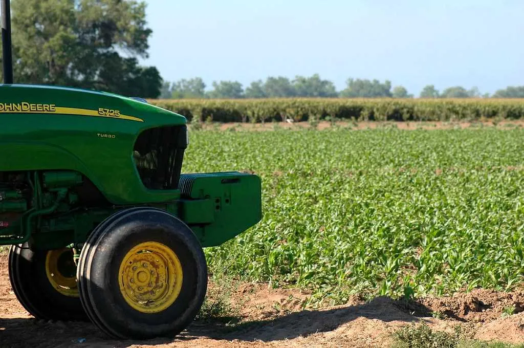 john deere 5725 tractor specs
